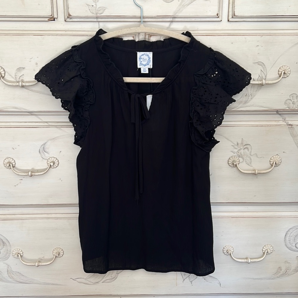Francesca’s Lace Black Blouse